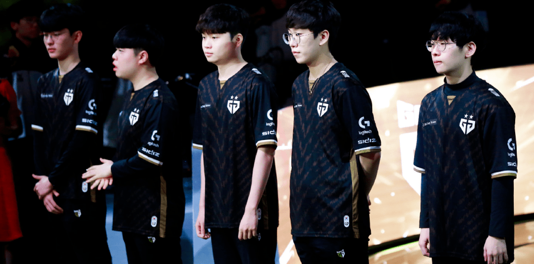 亚博体育-关于Uzi关键节点出色防守，MAD带队取胜！的信息