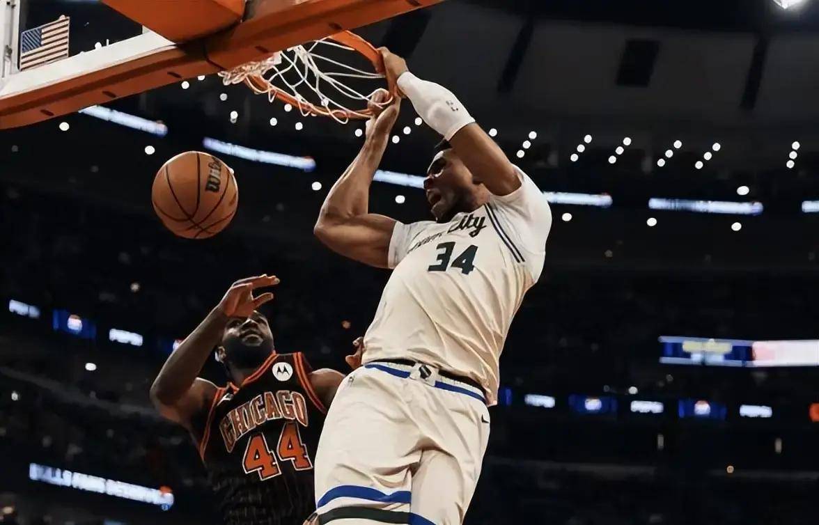 YABO-字母哥回归赛场，连败首场状态亮眼，公牛观众沸腾！的简单介绍